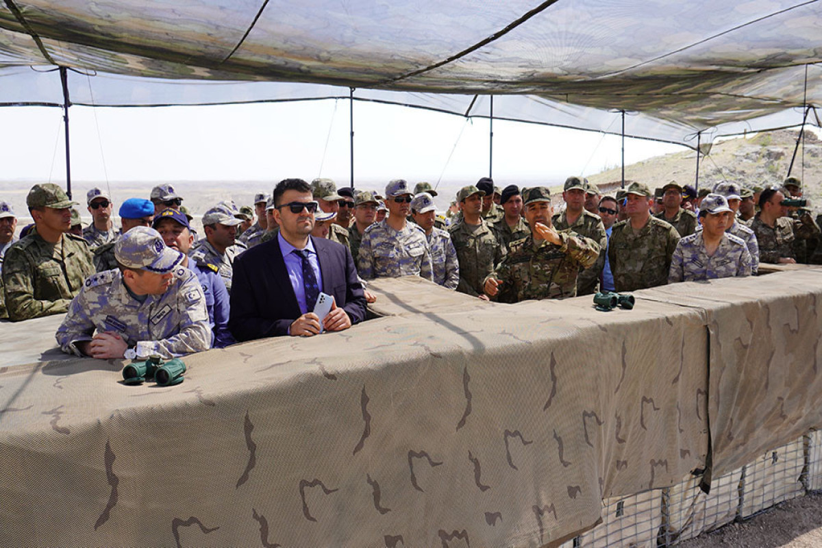 Турецкая делегация посетила части коммандос и другие воинские части на освобожденных от оккупации территориях-ФОТО 