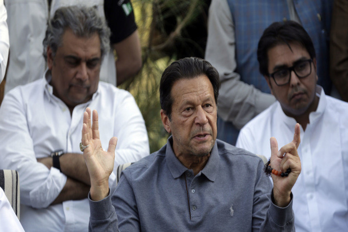 Экс-премьер Пакистана вышел на свободу под залог