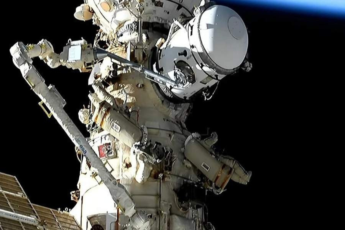 Rusiyalı kosmonavtlar açıq kosmosa çıxdılar