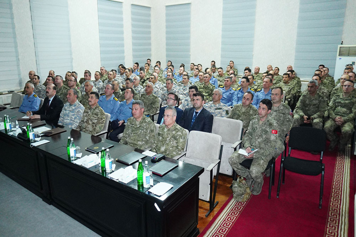 Commander of the Land Forces of Azerbaijan Army met with Turkish delegation