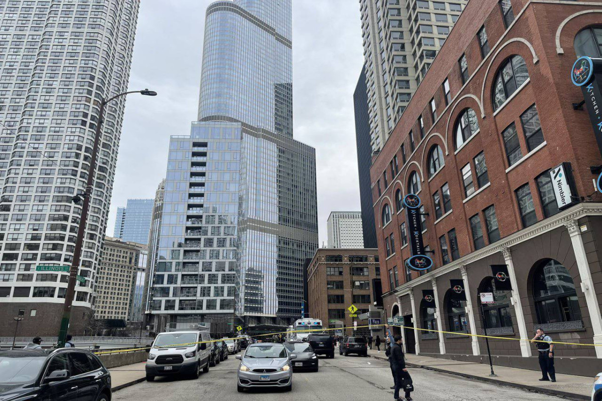 FTB iş adamlarının Mayamidə Trump Towerdəki mənzilinə basqın edib
