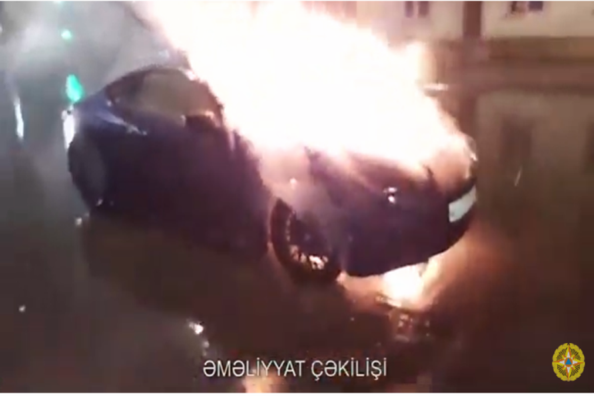 Mingəçevirdə minik avtomobili yanıb - VİDEO 