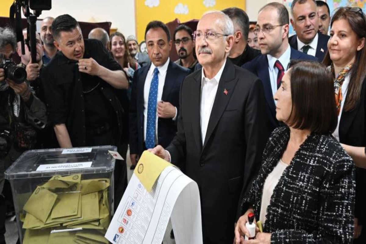 CHP sədri, prezidentliyə namizəd Kamal Kılıçdaroğlu səsvermədə iştirak edib