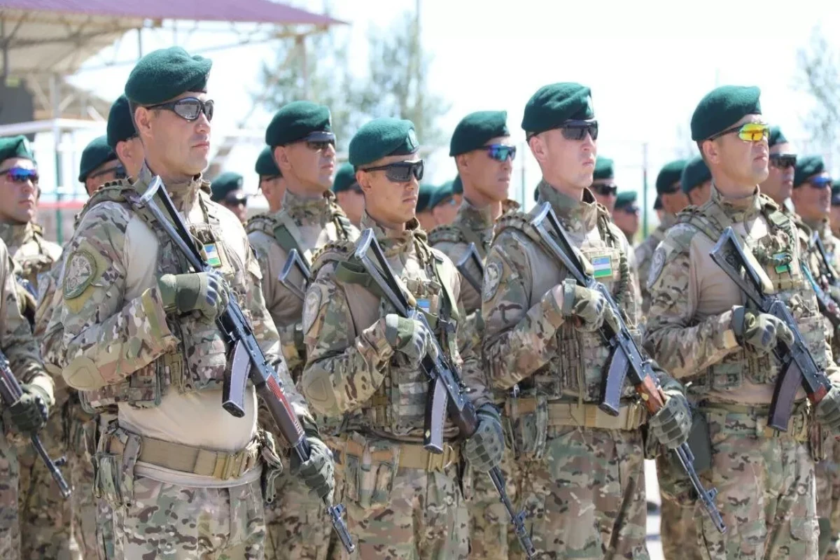 Узбекистан и Казахстан проводят совместные военные учения