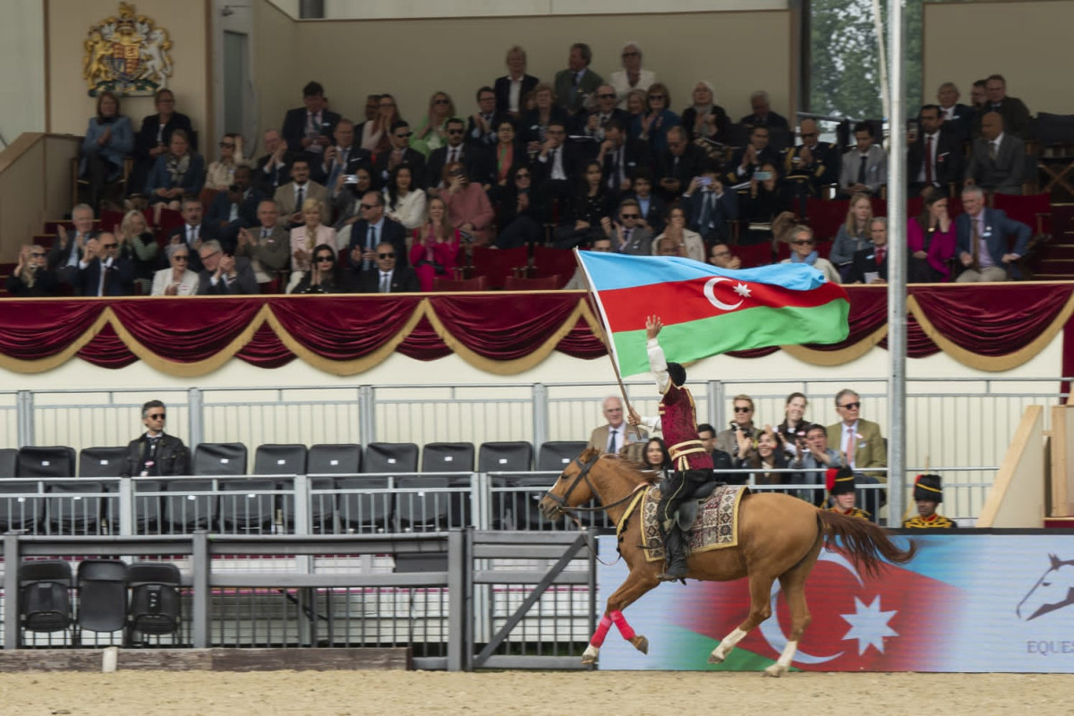 Britaniyada Qarabağ atlarının qatıldığı Vindzor Kral Atçılıq Şousu başa çatıb - FOTO 