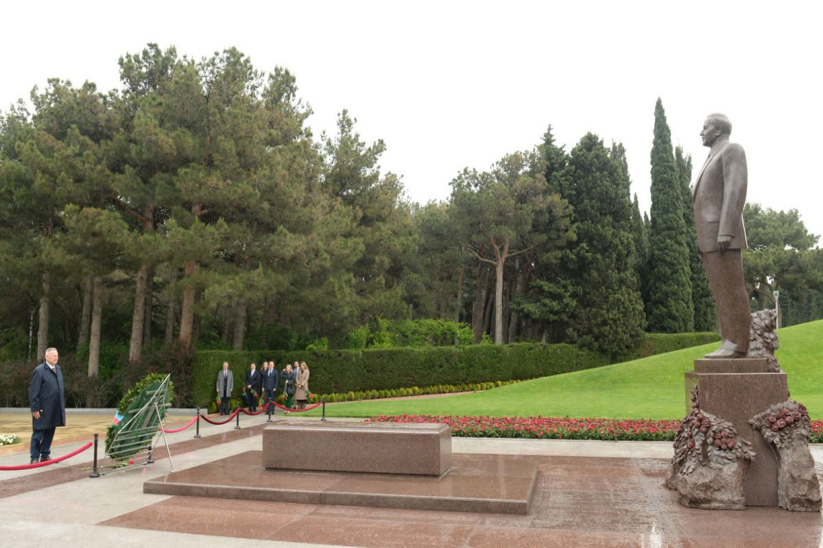 Croatian parliamentary delegation visits Great Leader’s grave and Alley of Martyrs