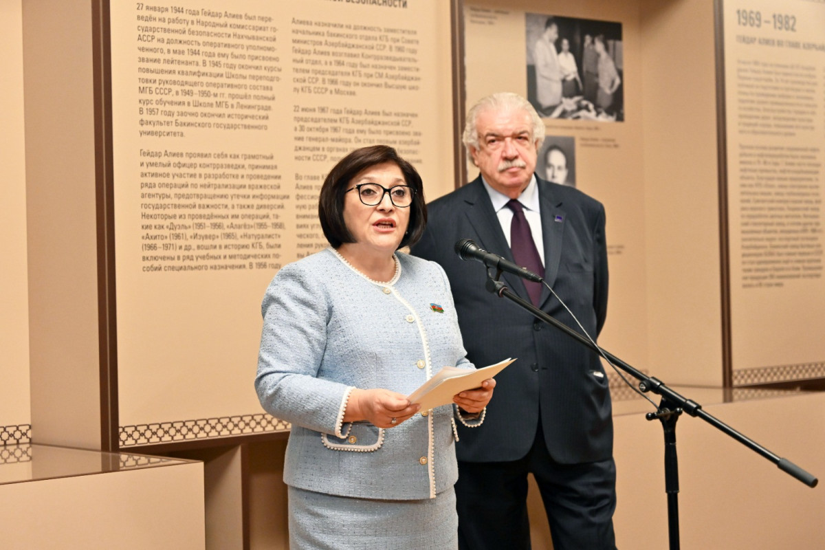 Sahibə Qafarova Rusiya Dövlət Dumasında Ulu Öndər Heydər Əliyevin 100 illiyinə həsr olunmuş sərgidə çıxış edib - FOTO 