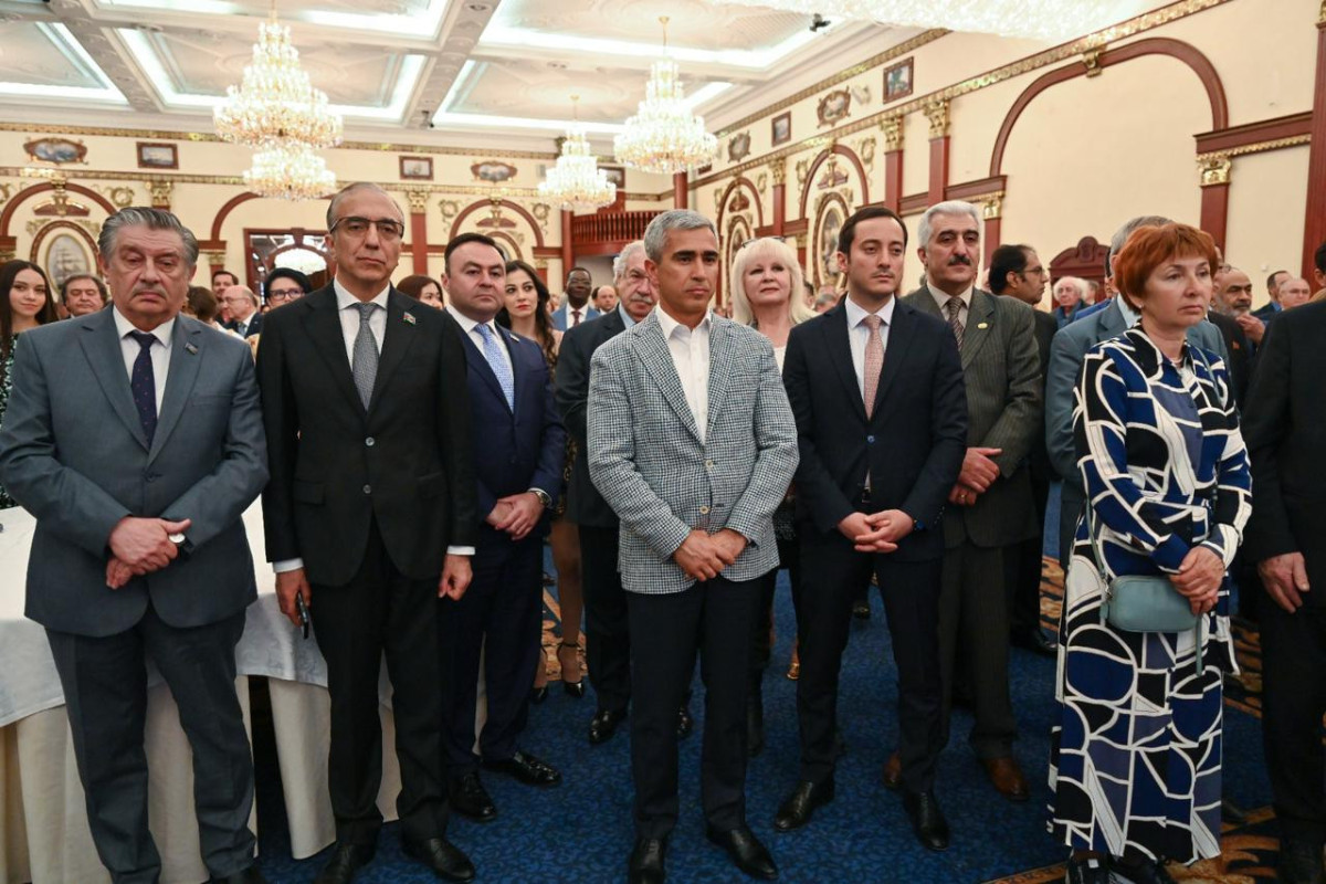 Speaker of Azerbaijan Parliament talks at official National Leader Heydar Aliyev Jubilee reception in Moscow -PHOTO 