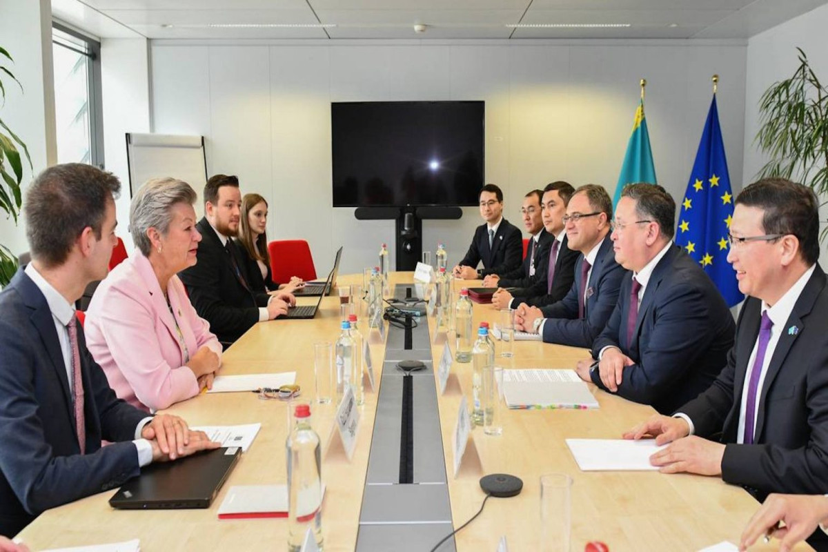 Казахстан и Евросоюз проведут официальные консультации по облегчению визового режима