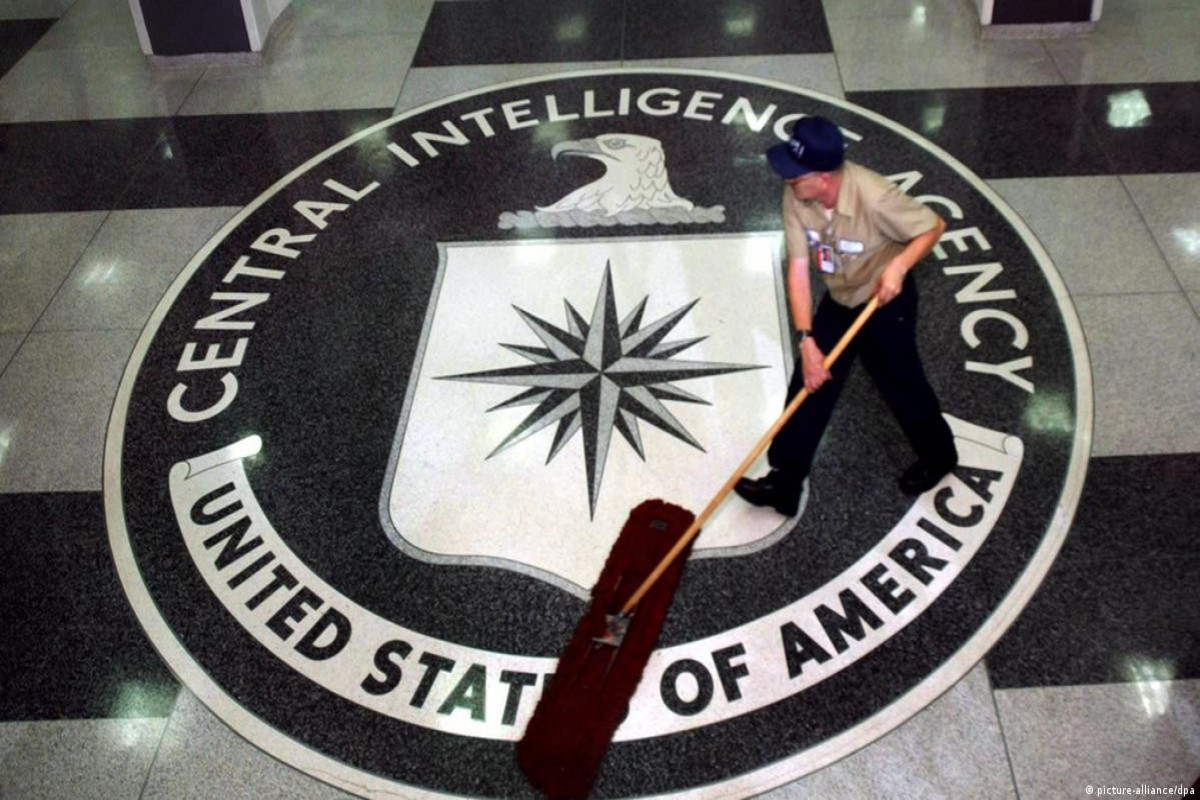 CIA urges Russians to spy on their own country