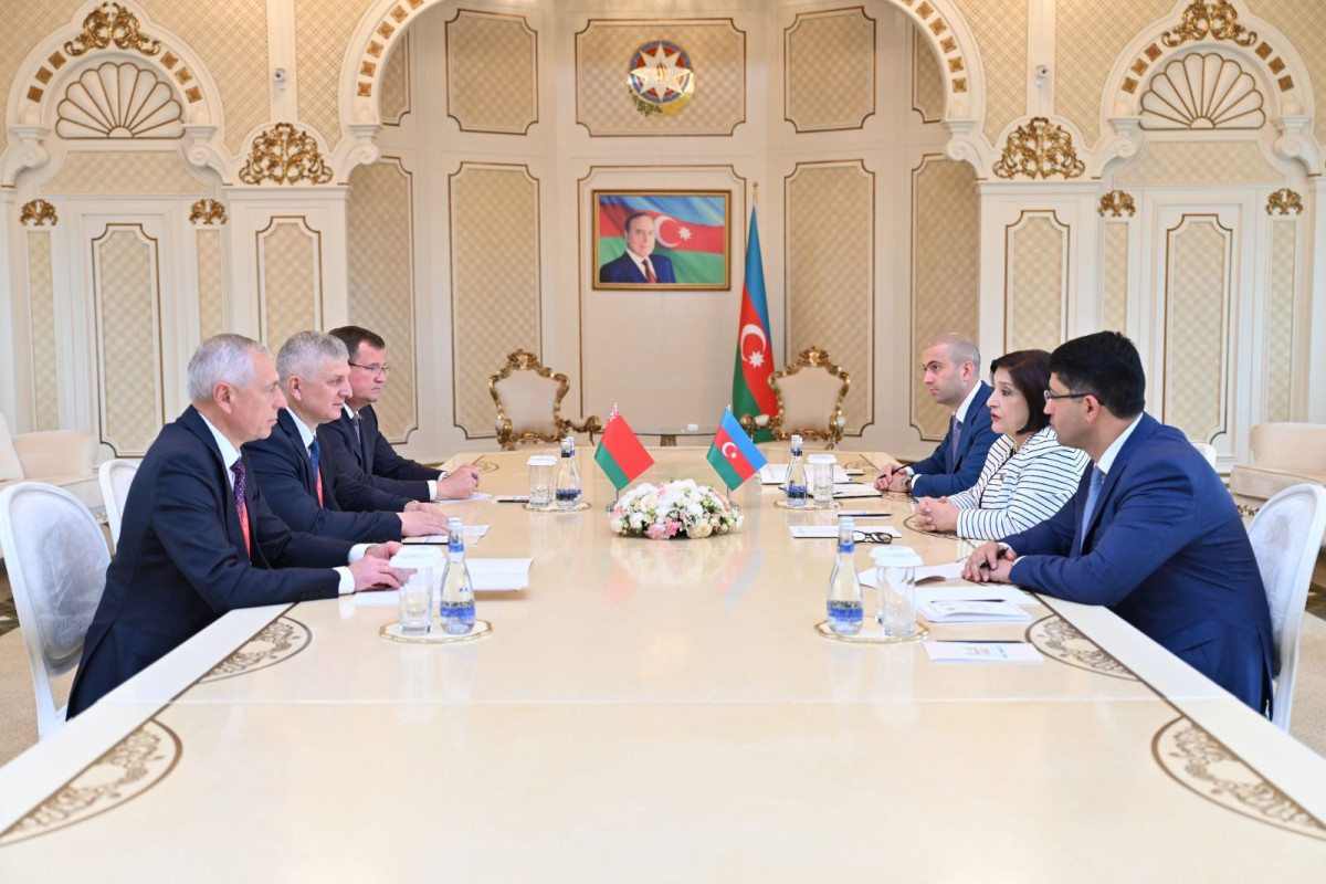 Chair of Azerbaijan Parliament met with Delegation of Belarusian National Assembly