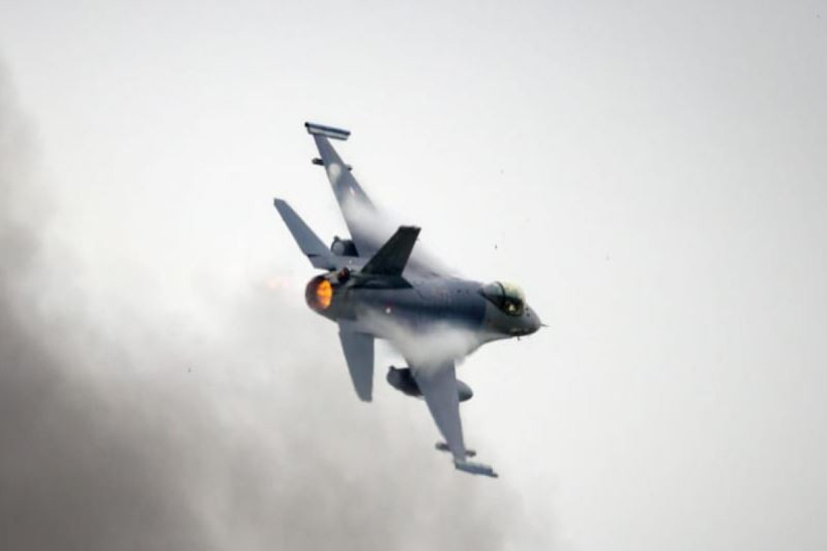 СМИ: Администрация Байдена разрешит союзникам поставки F-16 Украине