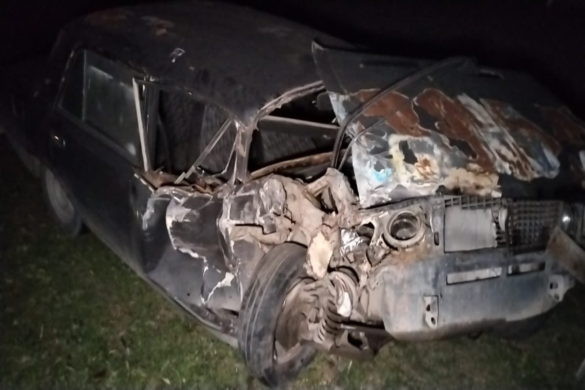Oğuzda yol qəzası zamanı 38 yaşlı sürücü xəsarət alıb