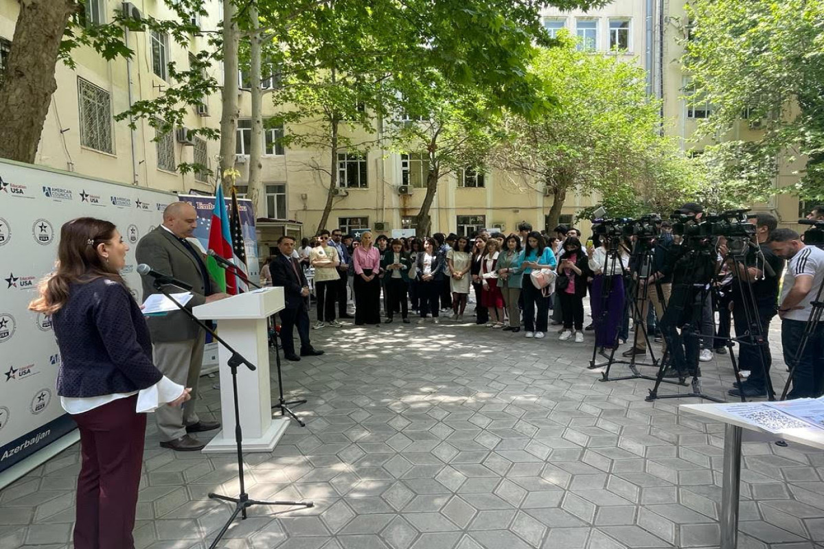 ABŞ Səfirliyi ADU-da “EducationUSA” məzun sərgisinə qoşulub