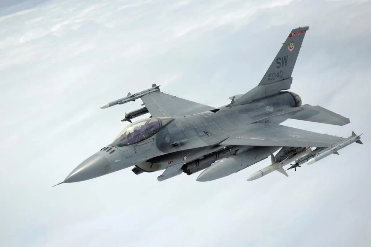 Минобороны: F-16 появятся в небе Украины уже этой осенью