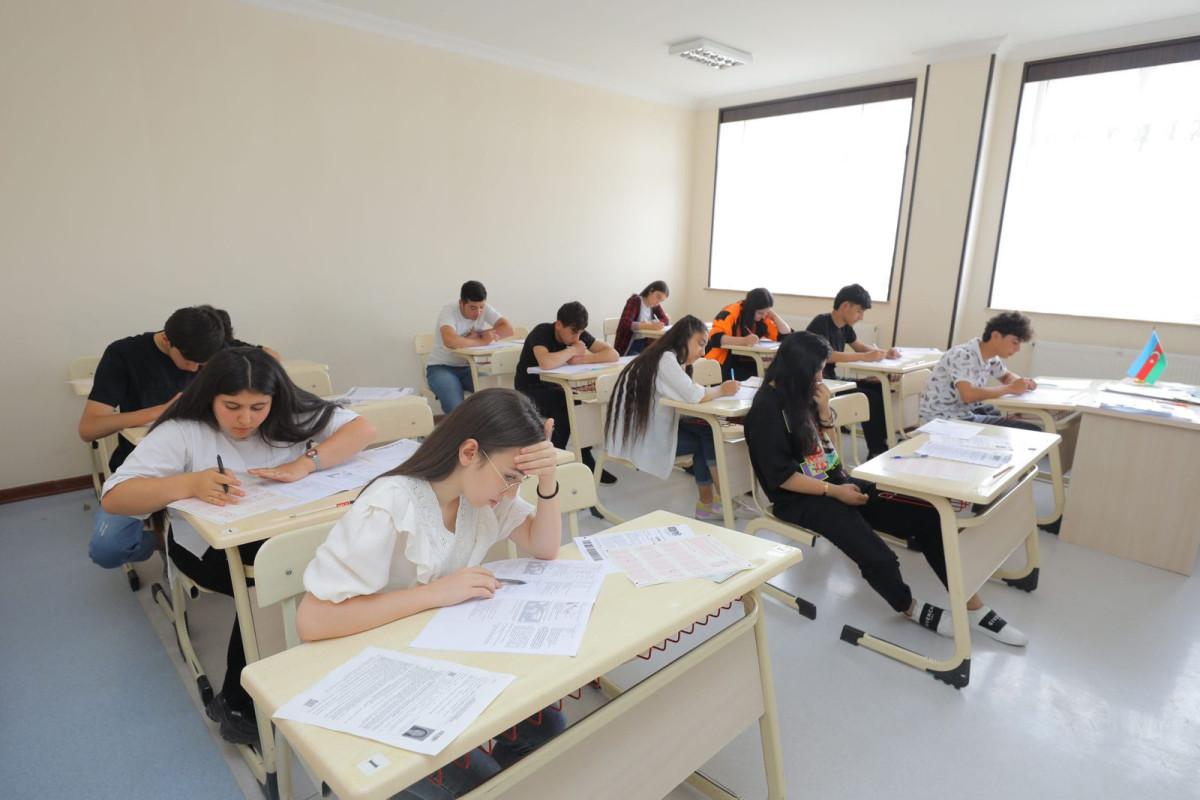 Bu gün DİM II ixtisas qrupu üzrə ali təhsil müəssisələrinə qəbul imtahanı keçirilib - YENİLƏNİB 