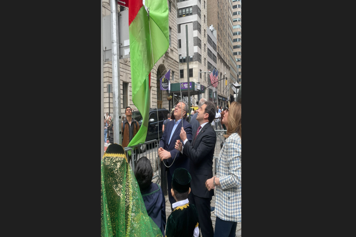 В Нью-Йорке по случаю Дня Независимости поднят флаг Азербайджана-ФОТО 
