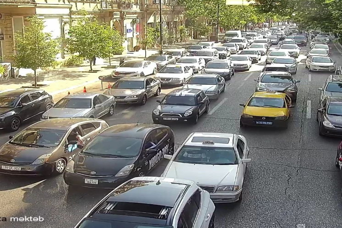Paytaxtda sıxlıq müşahidə edilən yollar - SİYAHI 