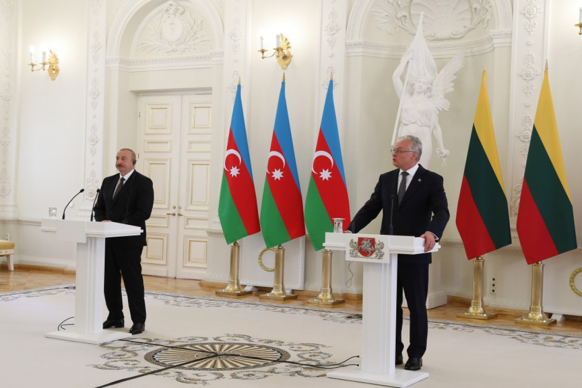 President of Azerbaijan Ilham Aliyev and President of Lithuania Gitanas Nausėda