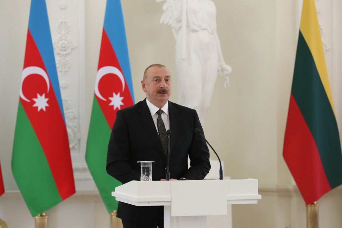 Президент: И в Литве, и в Азербайджане уделяется большое внимание созданию возобновляемых видов энергии