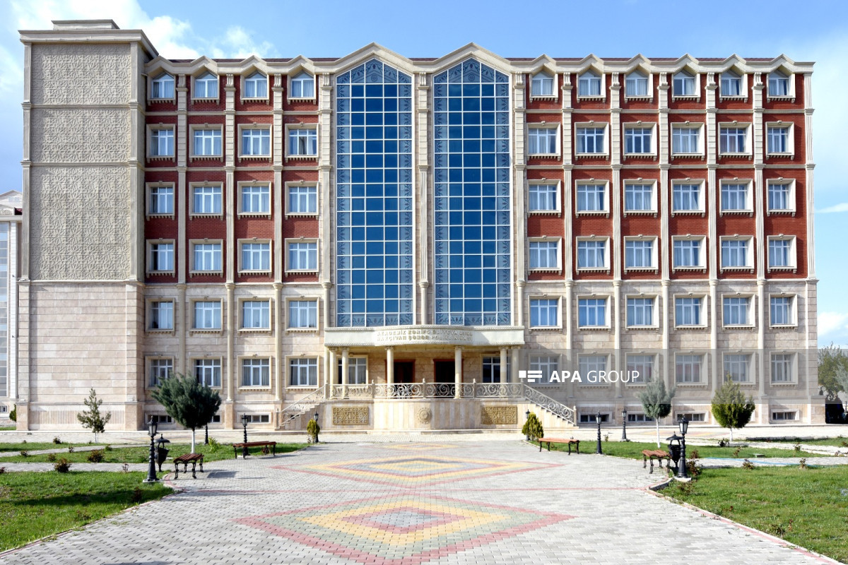 Naxçıvan şəhər poliklinikasının baş həkimi işdən çıxarılıb, təyinat olub