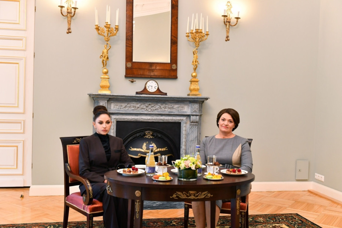 Vilnüsdə Azərbaycanın və Litvanın birinci xanımlarının görüşü olub