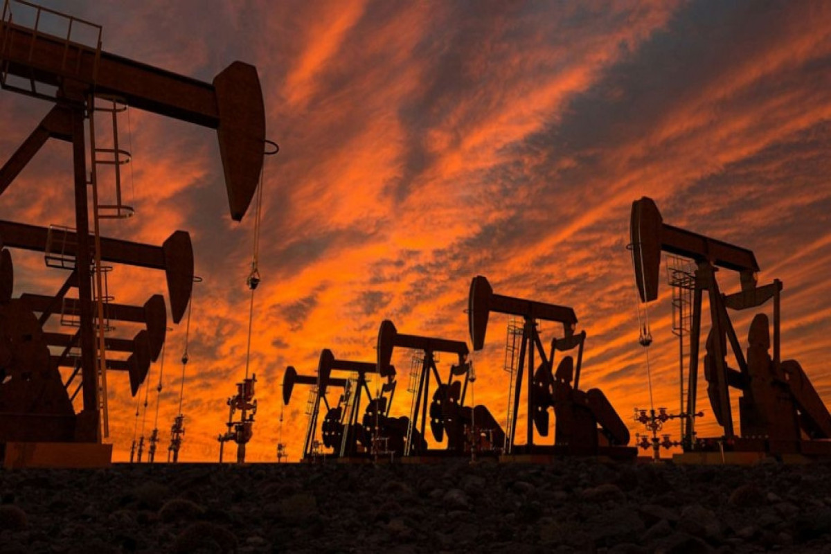 Azerbaijani oil drops further on world market
