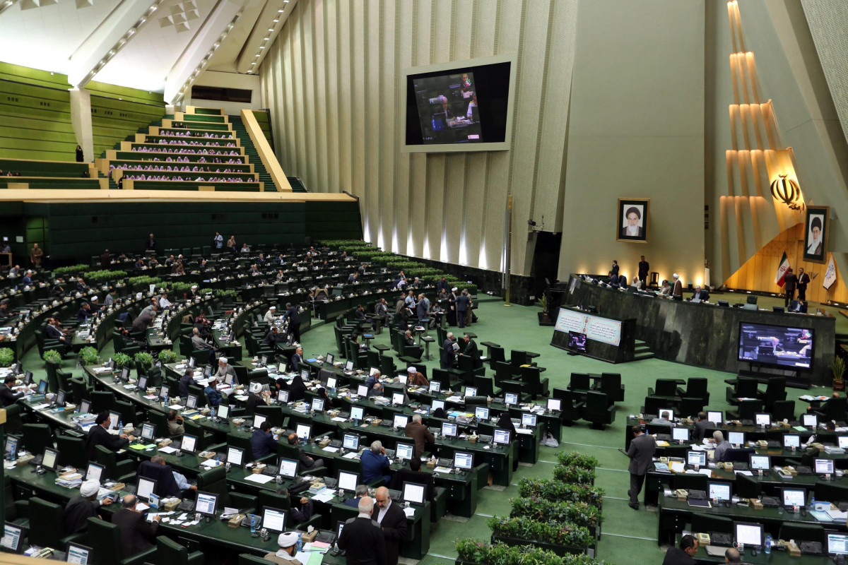 Qalibaf yenidən İran Parlamentinin spikeri seçilib