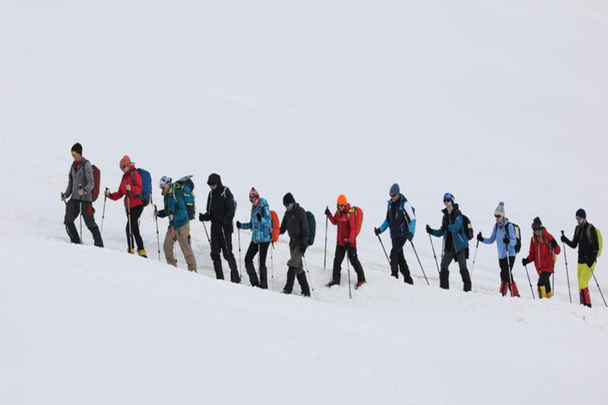 Elbrus dağında Belarus turistləri itkin düşüb