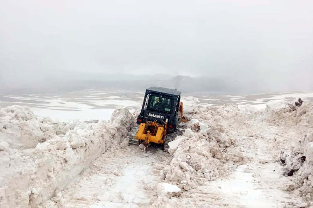830 km of roads cleared of snow in May -Azerbaijani MoD-PHOTO 