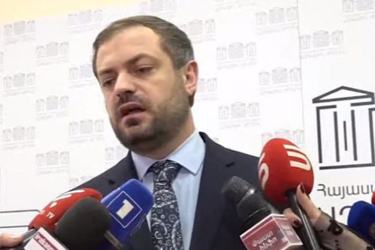 Deputat: Ermənistanın müstəqilliyini qoruyaraq sülh yolu ilə addımlamalıyıq