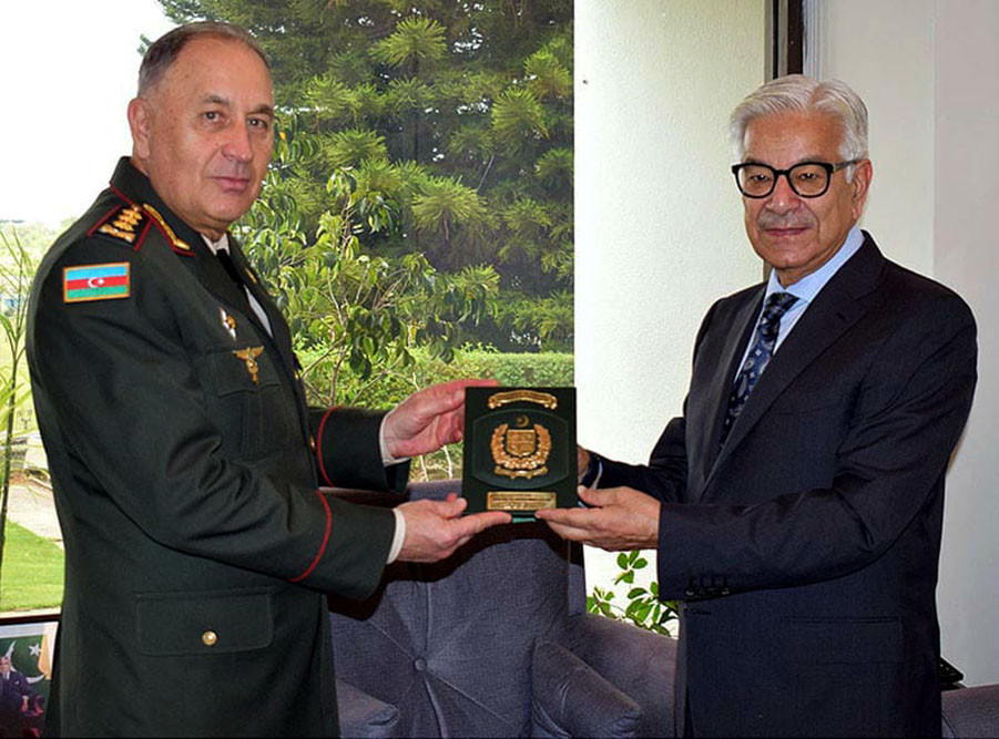 Kərim Vəliyev Pakistanın müdafiə naziri ilə görüşdü - FOTOLAR 3 Kərim Vəliyev Pakistan müdafiə naziri ilə Ermənistanın törətdiyi təxribatları müzakirə edib - FOTO