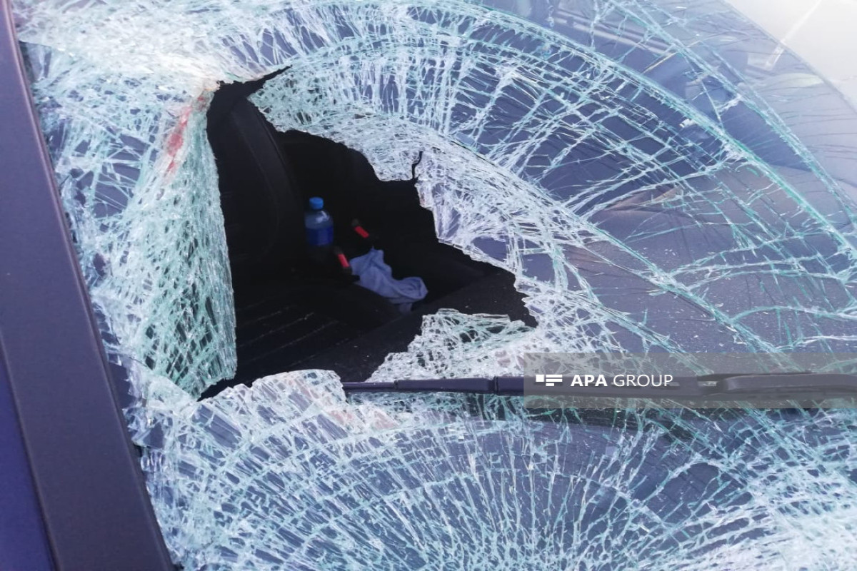 В Гахском районе столкнулись два автомобиля, есть погибший, ранен сотрудник полиции