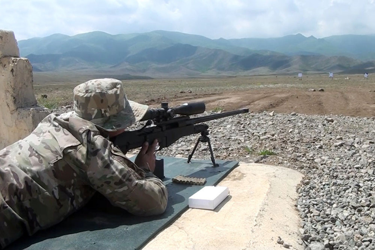 Снайперы азербайджанской армии выполнили стрелковые упражнения - ВИДЕО 