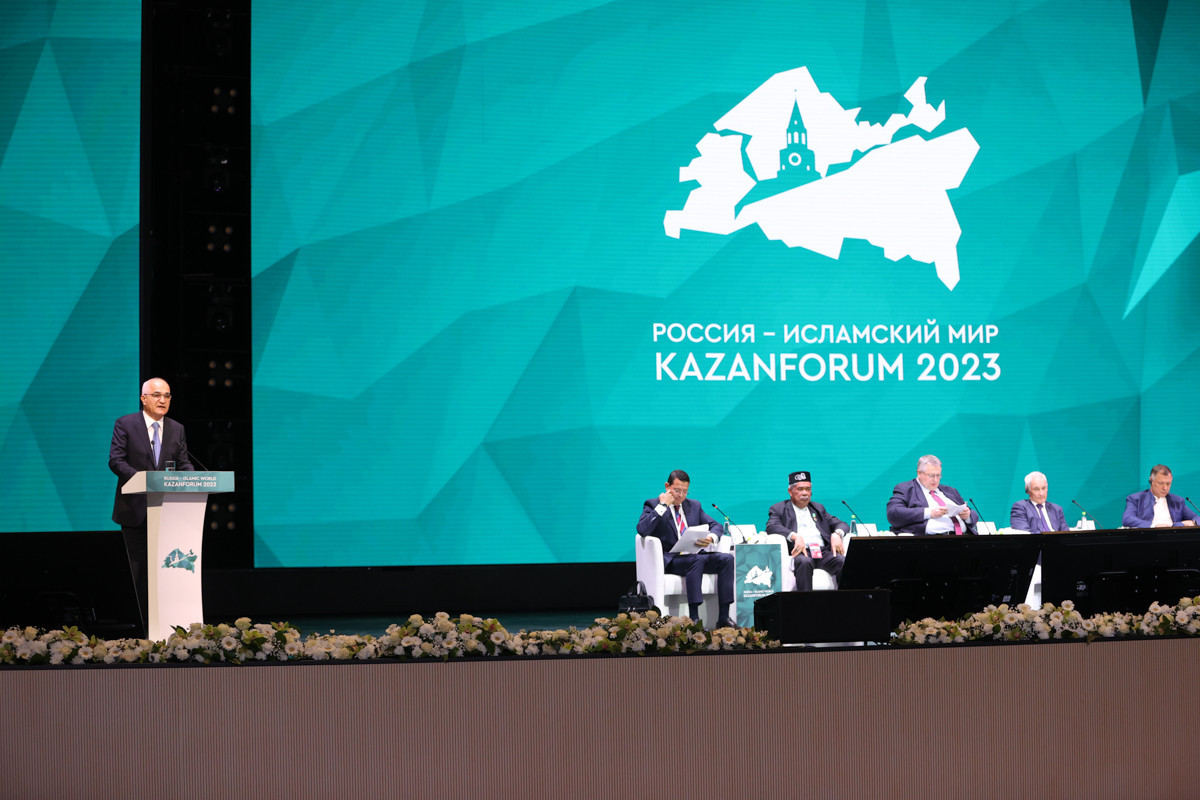 Baş nazirin müavini beynəlxalq Kazan forumunda Zəngəzur dəhlizindən danışıb - FOTO 