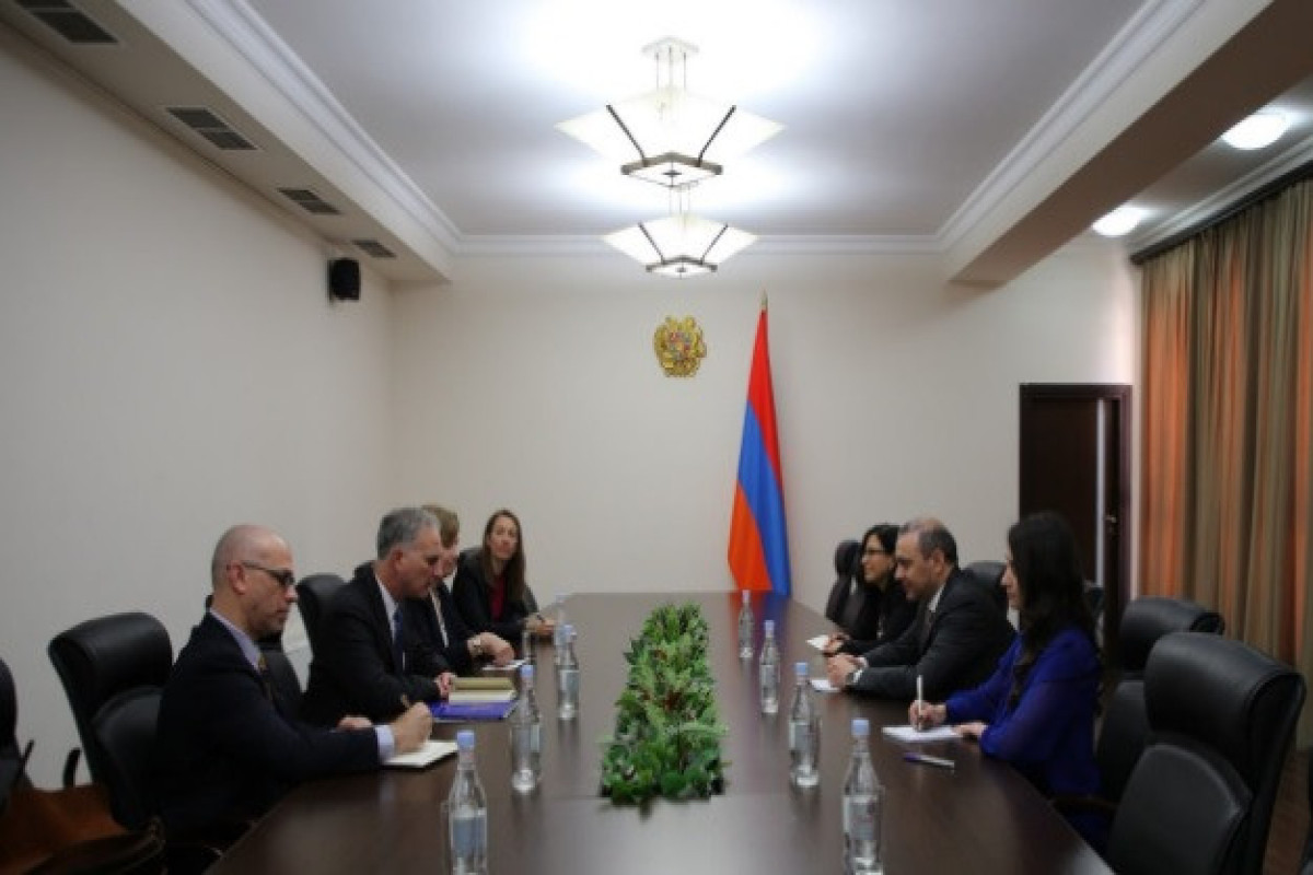 Louis Bono discussed Armenian-Azerbaijani peace talks with Grigoryan