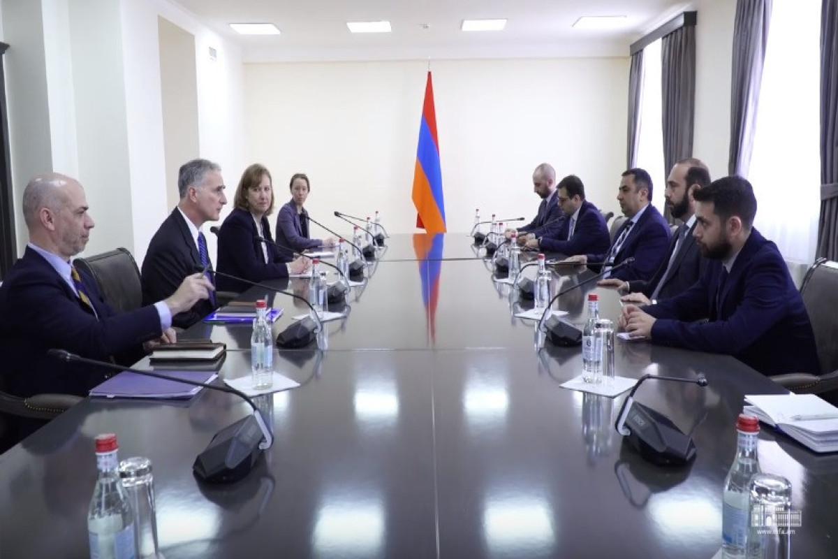 Mirzoyan and Lui Bono discuss Armenia-Azerbaijan peace negotiations