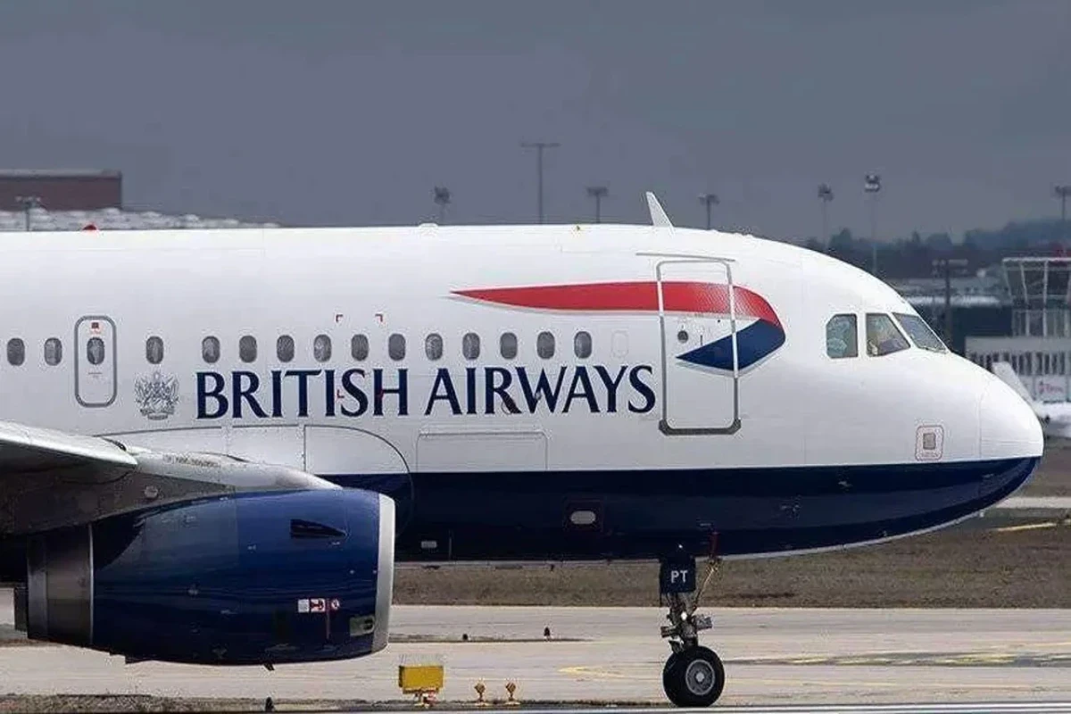“British Airways” 150 uçuşu təxirə salıb