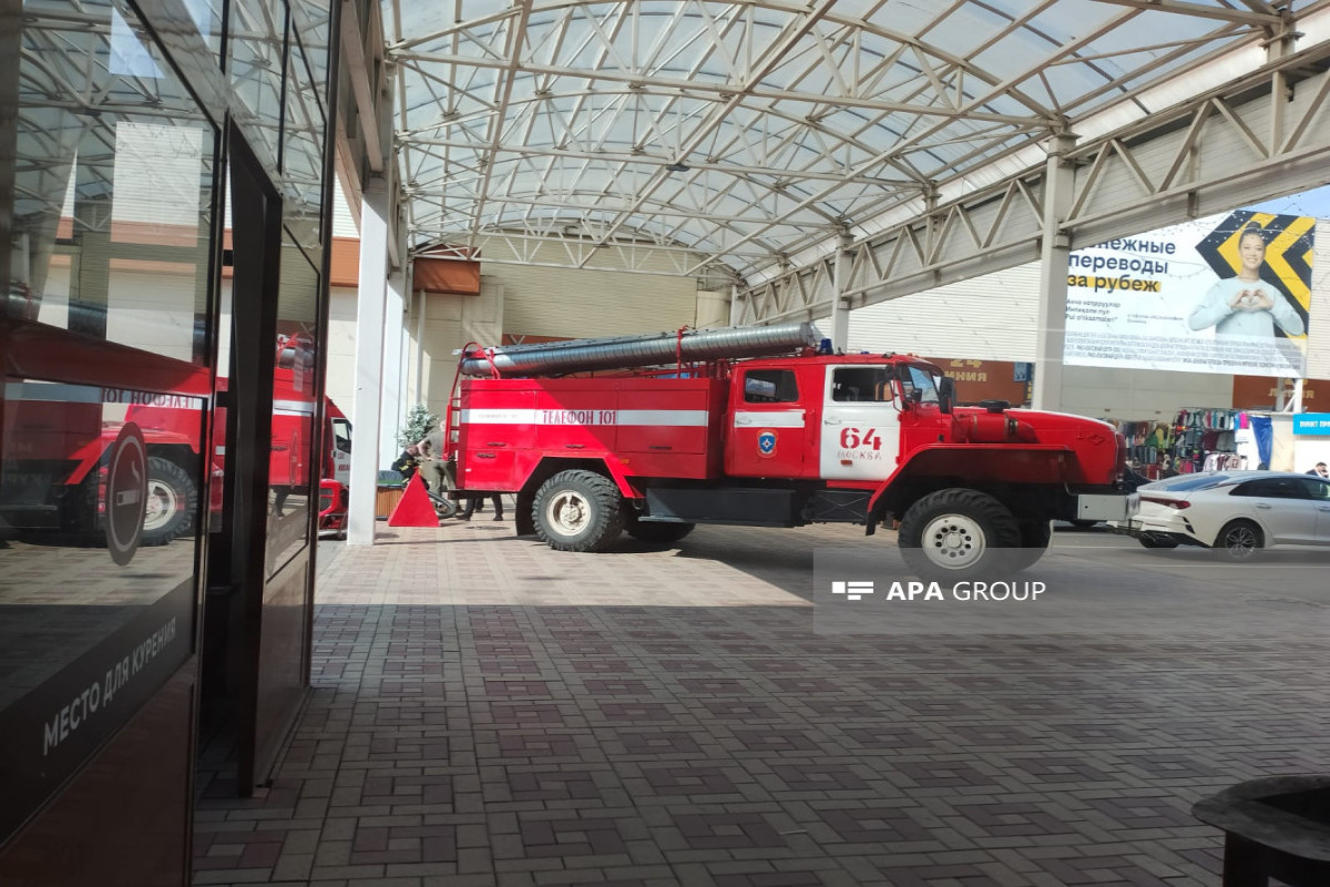 Moskvada azərbaycanlı iş adamlarına məxsus bazarda yanğın baş verib - FOTO 