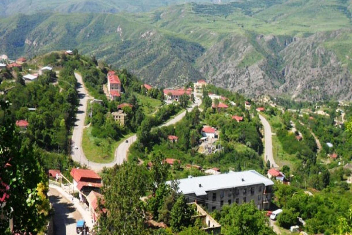 В село Забух Лачинского района планируется переселить 245 семей