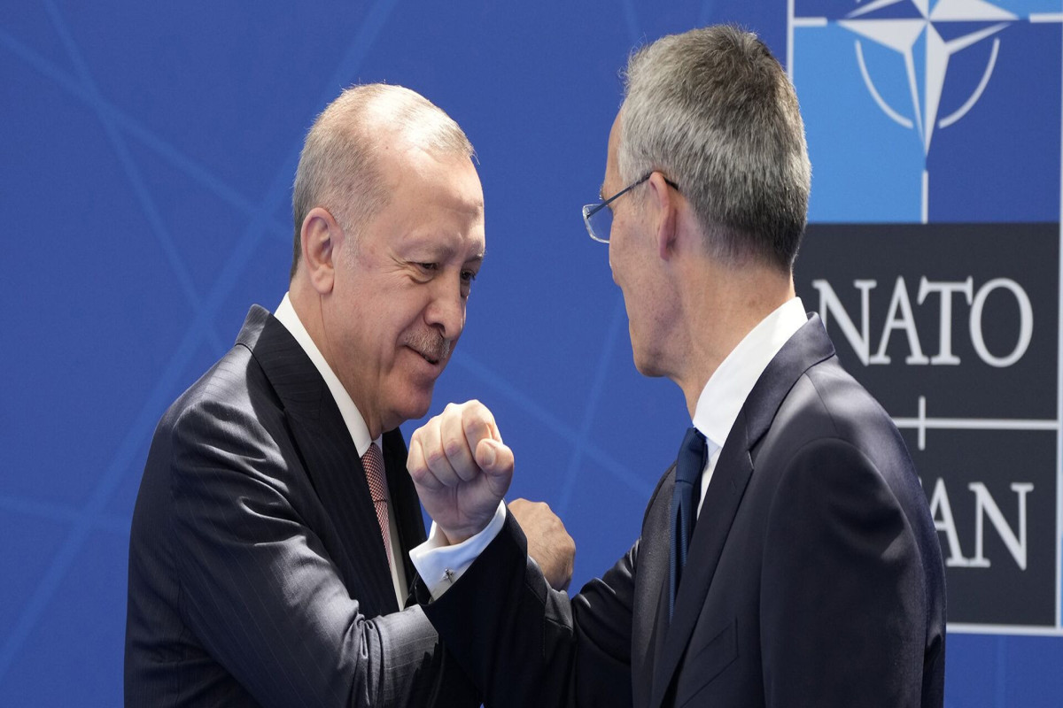 Столтенберг поздравил Эрдогана с победой на выборах