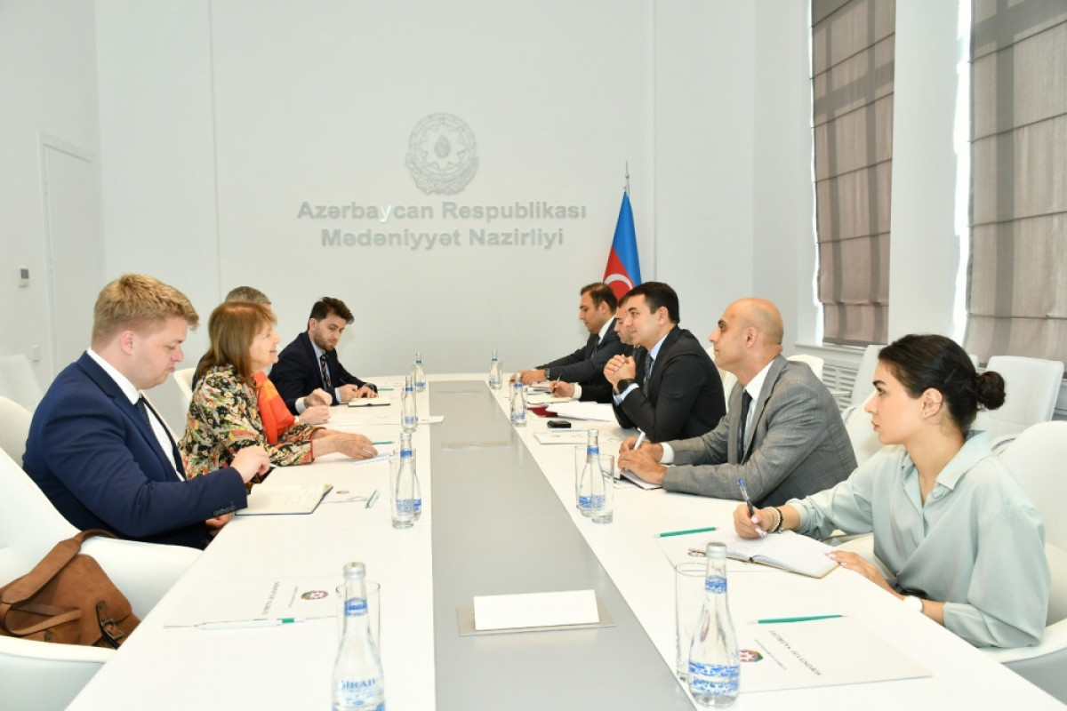 Посланник премьер-министра Великобритании побывал в Министерстве Культуры Азербайджана