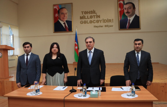 Gəncə Şəhər İcra Hakimiyyətinin başçısı sakinlərin müraciətlərini dinləyib - FOTO 