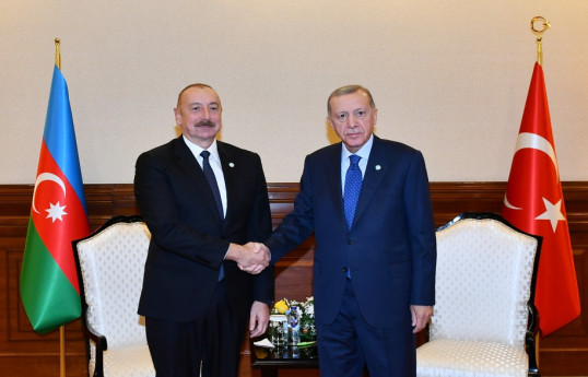 Astanada Azərbaycan Prezidenti İlham Əliyevin Türkiyə Prezidenti Rəcəb Tayyib Ərdoğan ilə görüşü olub - YENİLƏNİB 
