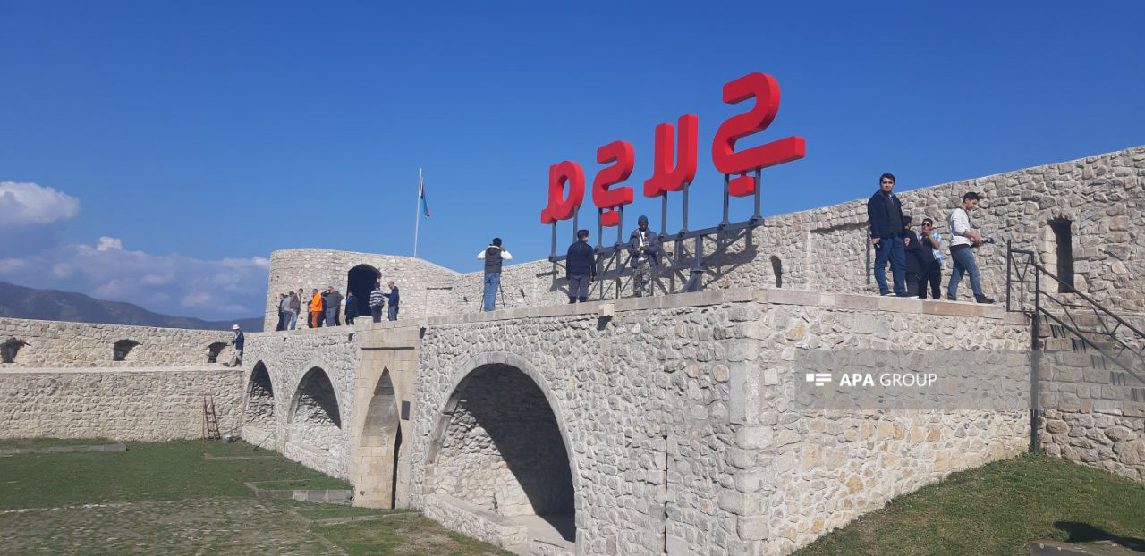 Beynəlxalq səyyahlar Cıdır düzündə olublar - FOTO 