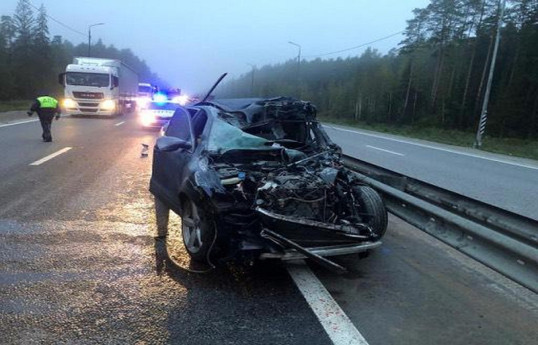 Rusiyada yol qəzası zamanı beş nəfər həlak olub