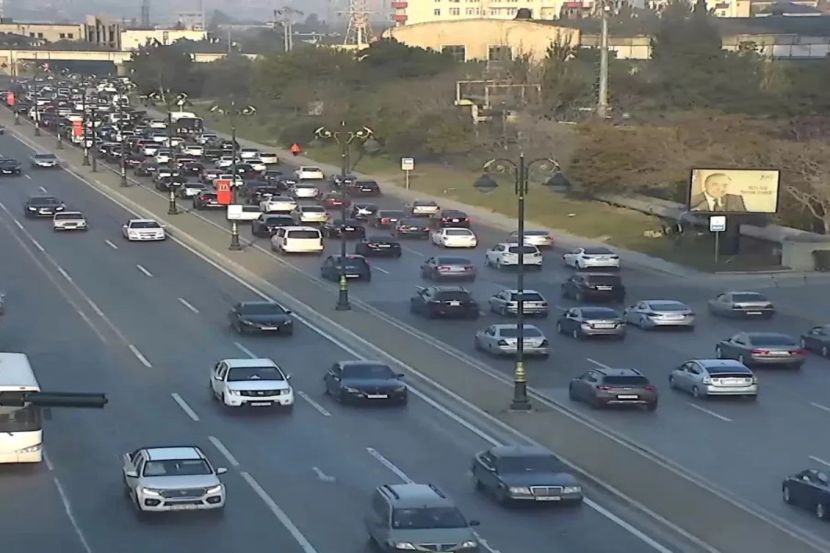 Bakıda sıxlıq müşahidə edilən yollar - SİYAHI 