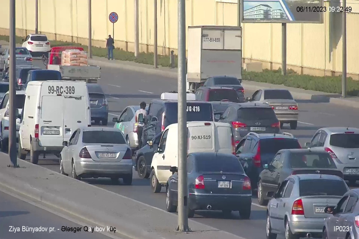 "Çermet" körpüsündə yol-nəqliyyat hadisəsi olub, sıxlıq yaranıb
