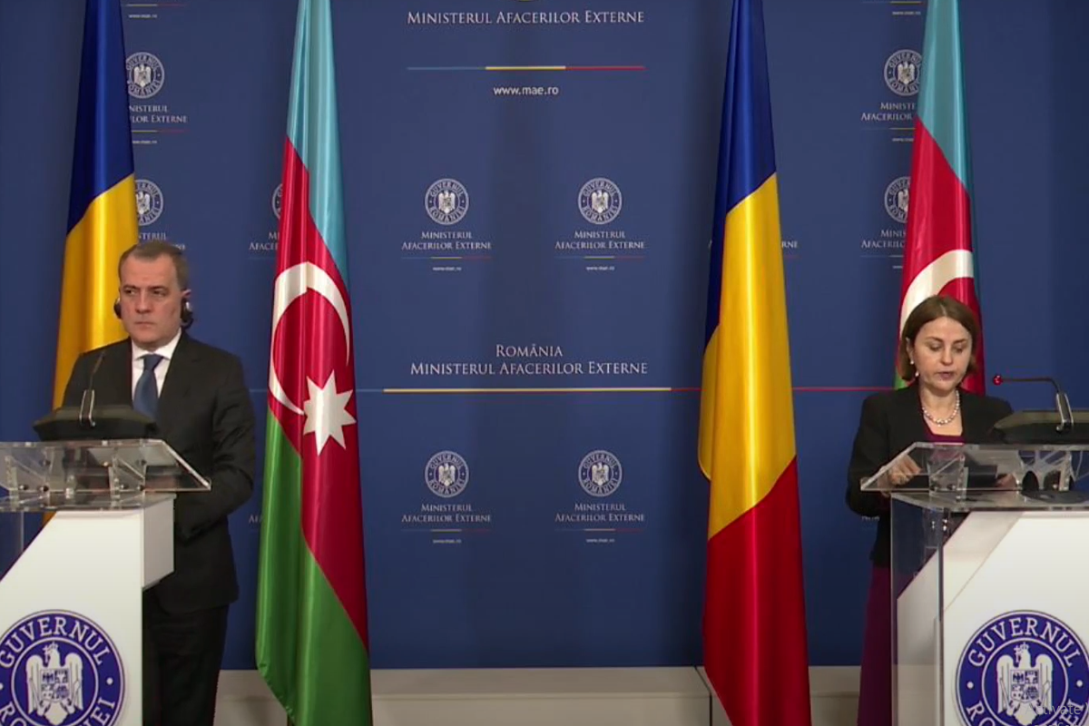 XİN rəhbəri: Rumıniya ilə siyasi dialoq yüksək səviyyədədir