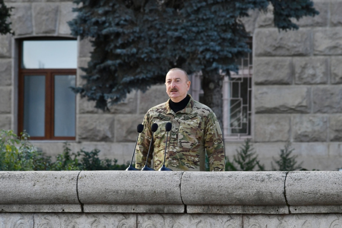 Prezident İlham Əliyev Azərbaycan xalqını Zəfər Günü münasibətilə təbrik edib